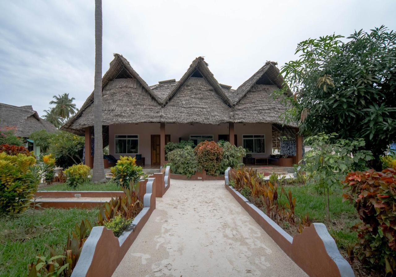 Meremeta Lodge Utende Dış mekan fotoğraf