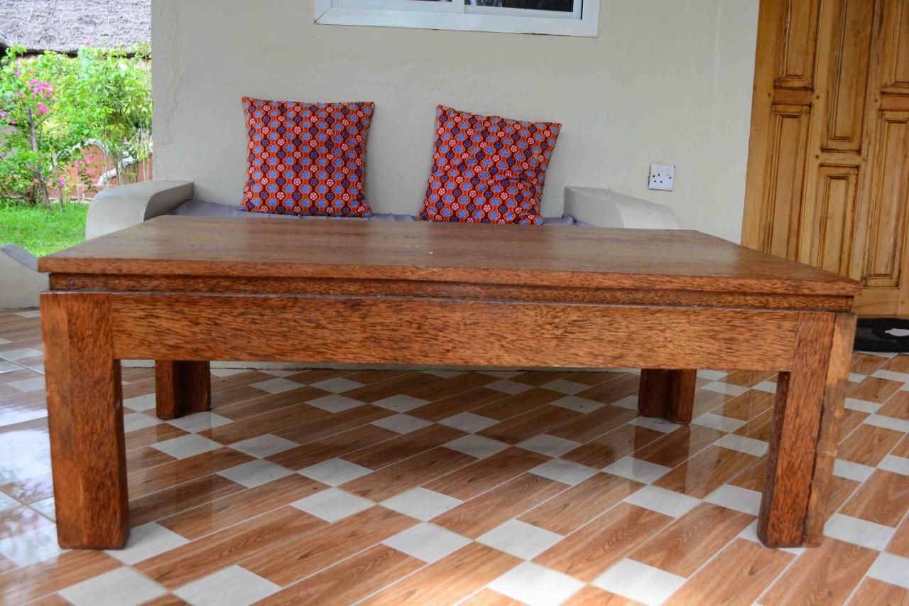 Meremeta Lodge Utende Dış mekan fotoğraf